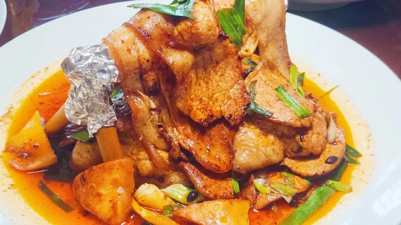 一盘回锅肉带火一座小镇！金宫川派走进广汉连山，寻找非遗美食背后的烟火故事
