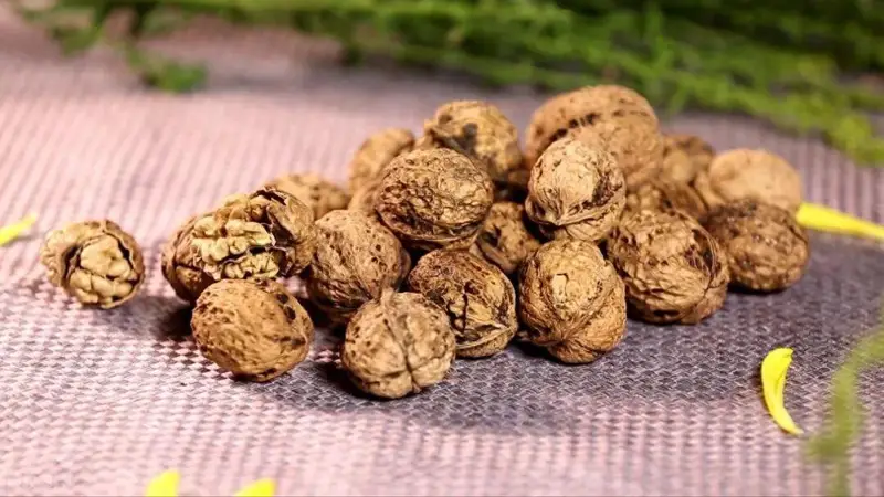 坚果助脑力不退化?哪种坚果最推荐?“最脏水果”第一名,不是草莓,不是葡萄