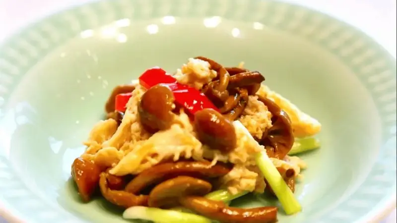 盘锦美味|虾油双菇:虾油沁菇鲜,素炒见匠心