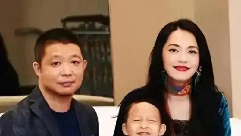 宣布离婚4个月后，姚晨现状曝光，原来她早已给自己留好了退路