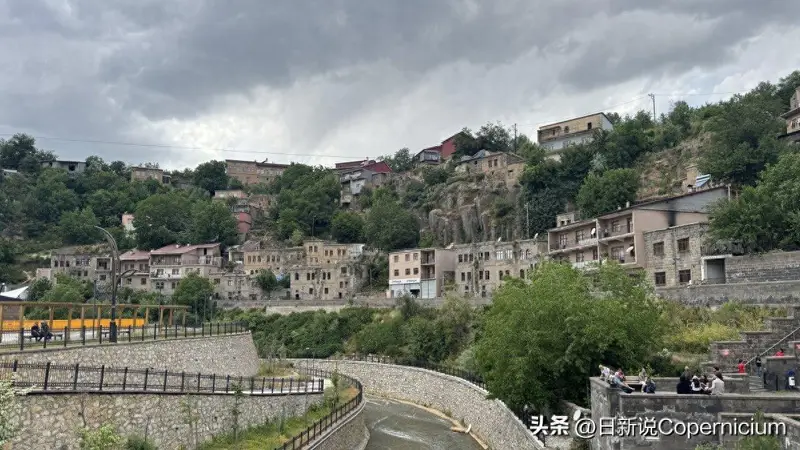 绝美火山口湖，世界第二大冷热湖并存，游客：这地方就在土耳其？