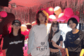 高露女儿庆17岁生日，男友露面190高个一身名牌，俩人恋爱快2年