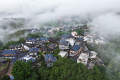 云南景洪：基诺山村开辟“雨林徒步游”促增收#