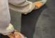 “感觉已经闻到臭味了!”YSL新款男士水晶鞋遭吐槽,网友:脚臭可视化了……