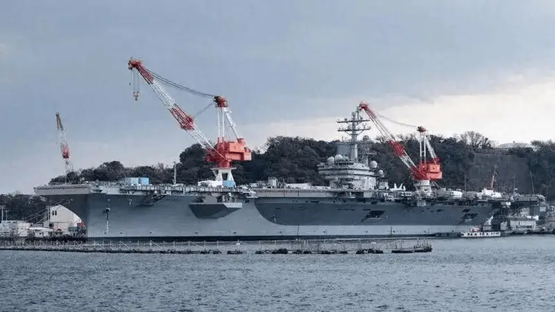 驻日美军航母竟然成“毒窝”!美国水兵坠楼引出惊天大案,58人被一锅端