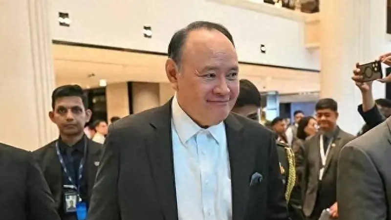 这回直接切断了!菲律宾秘密调回驻华武官,总统表态要长期反华