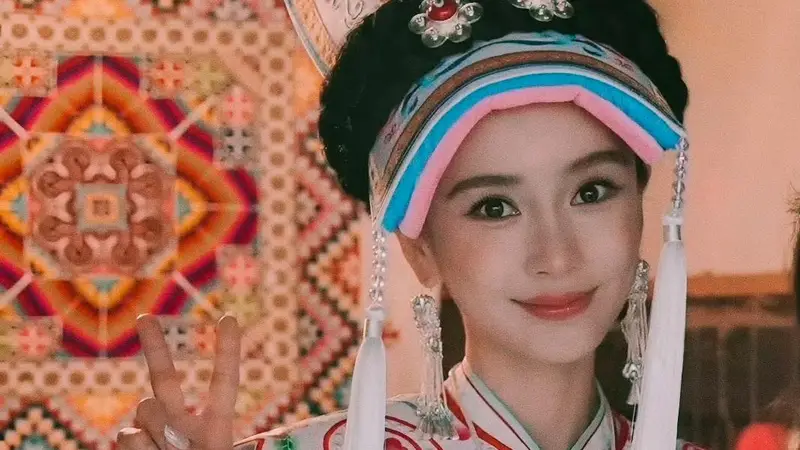 Angelababy拍摄广告,羌寨造型火出圈!