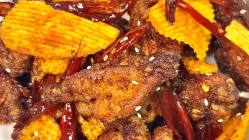 免复杂腌料!薯片碎锁脆,在家复刻酥脆鸡翅
