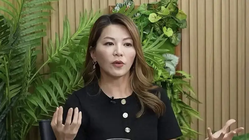 香港知名女星和老公离婚,陷情绪病想过自杀,至今单身不着急再婚