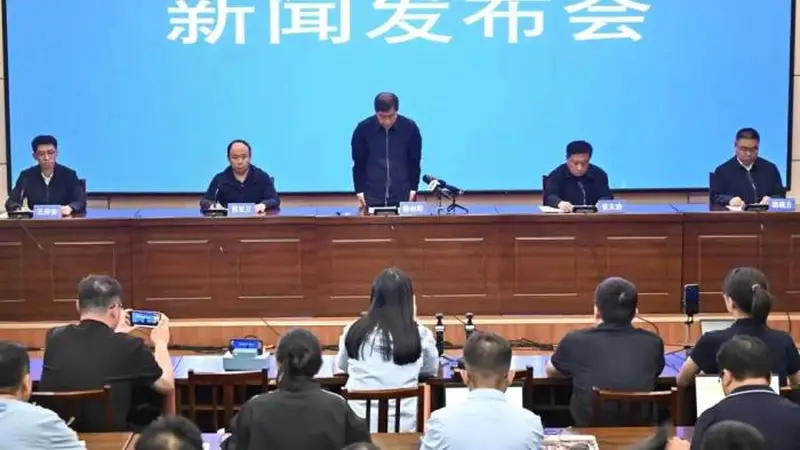 山西长治市长陈向阳辞职,龚孟建代理市长,此前当地煤矿爆炸致82人死亡