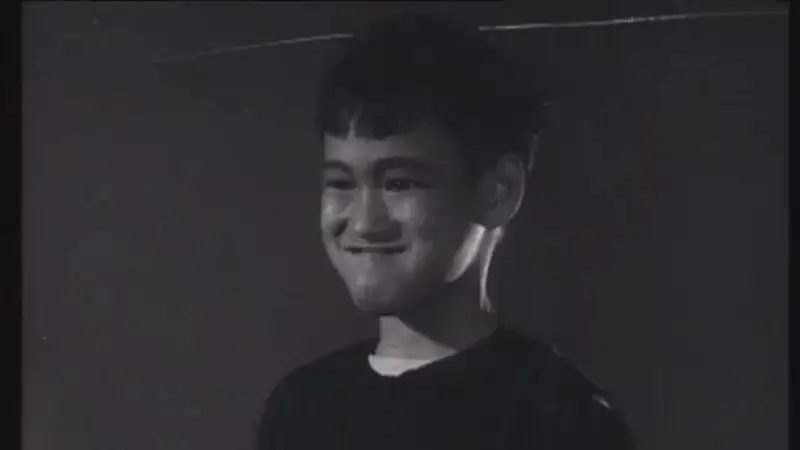 “Be water, my friend”:哲学塑造了李小龙
