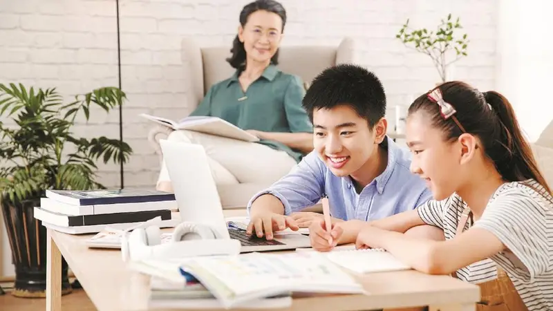 家长是“人形闹钟”?!催得越紧,孩子“摆烂”越快