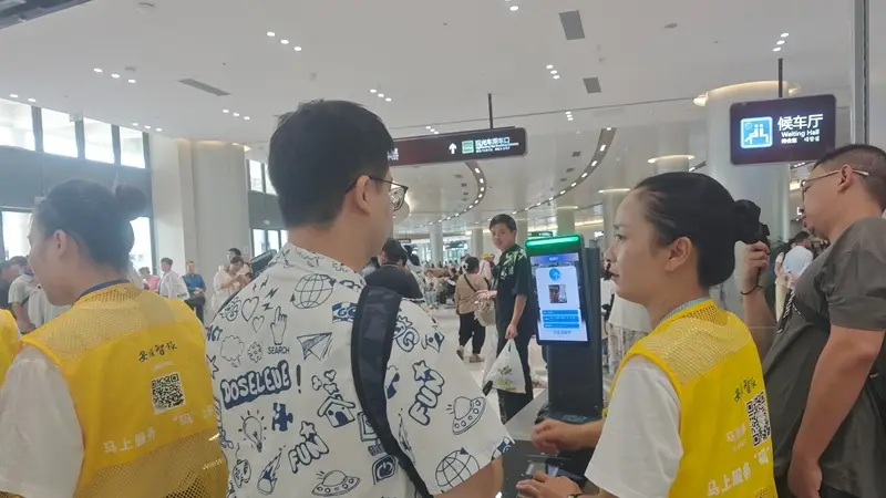 贵州安顺:瀑乡揽胜不止于山水