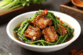 乐山跷脚牛肉：牛杂+药膳汤底，鲜香滋补，一口暖身！