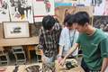 台青走进新疆高校体验非遗木刻版画创作