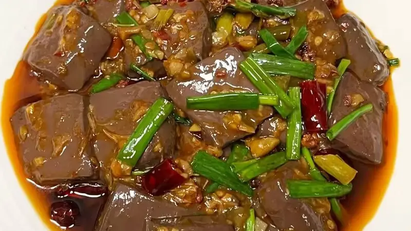 香辣嫩滑的火爆鸭血,一口入魂的下饭神器