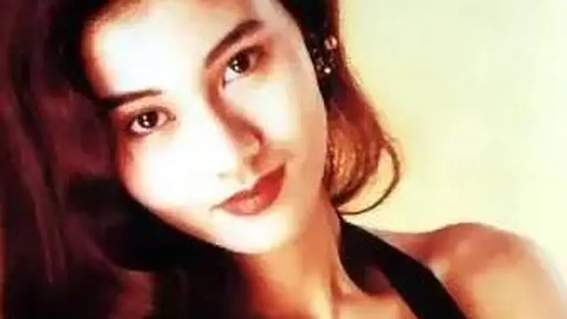 “最美港姐”李嘉欣颜值巅峰超靓写真!曼妙身材性感撩人