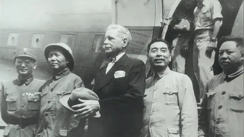 重庆谈判真相:戴笠保护毛主席,绝非心软,而是看透了“一道玄机”