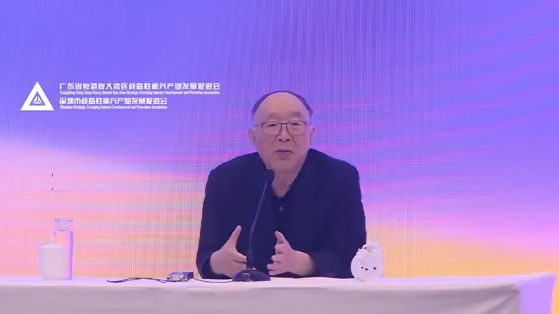 黄奇帆最新演讲:AI时代,最稀缺的5类人才
