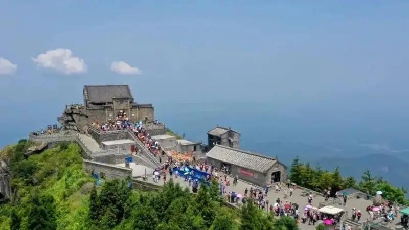 南岳衡山祝融峰景点实行临时管制
