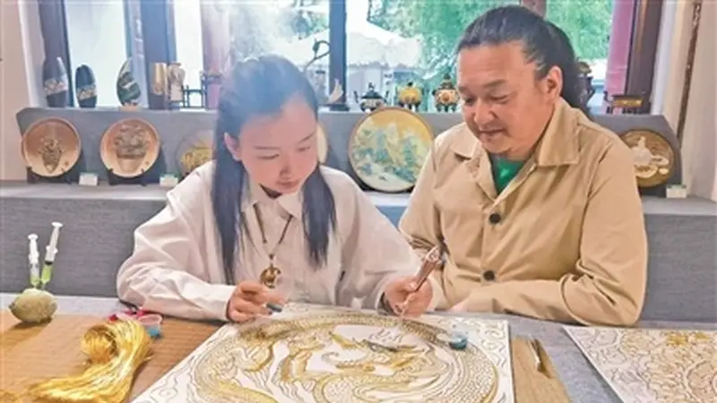 “珐琅，可以是生活常见的美学”（工匠绝活）