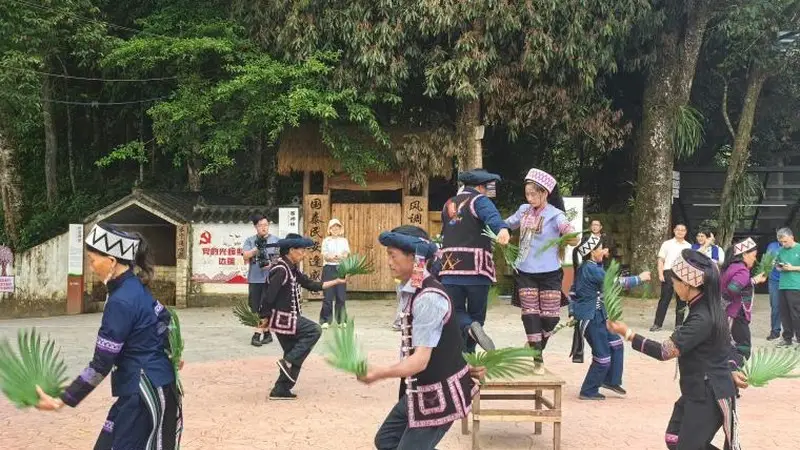 “渝”“尼”共舞:老传统跳出新舞步