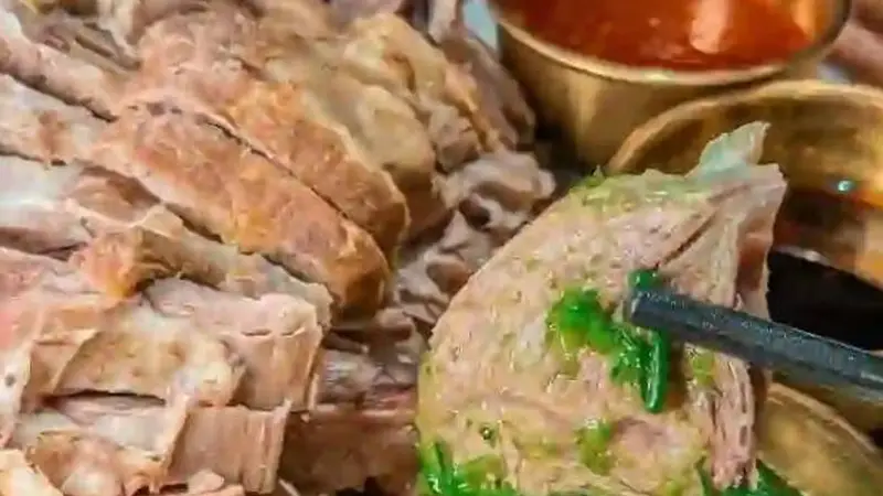 舌尖上的大漠古城：黑水城景区周边美食全攻略，一口吃懂额济纳