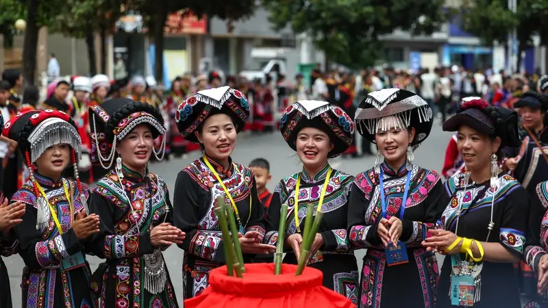 火把欢歌醉乌蒙 贵州毕节避暑经济持续升温