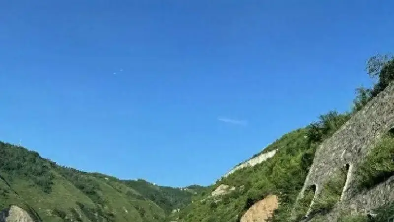 山里住了一周回来,我再也不想去避暑胜地了
