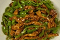 青椒肉丝制作重点 火候调味成就日常美味