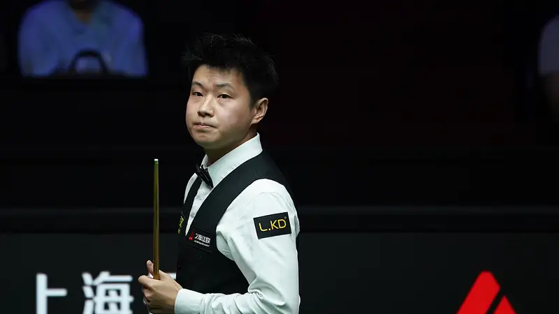 横扫!赵心童两杆破百6-0罗伯逊 晋级上海大师赛半决赛