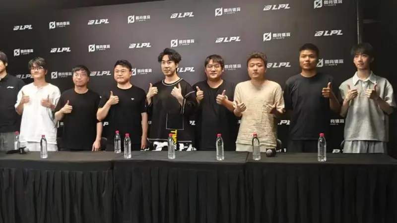《英雄联盟》经典模式表演赛访谈：时空穿越