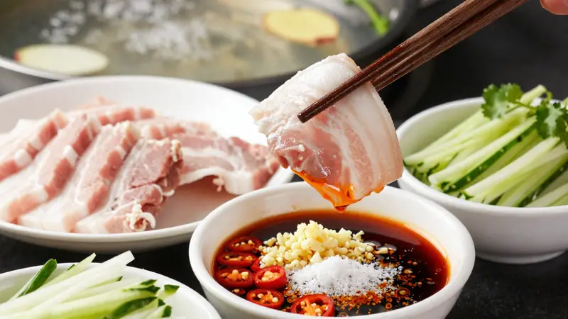 肥而不腻的白肉切法与蘸料秘方三份