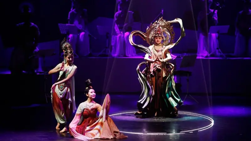 去剧场感受“敦煌乐舞”,《乐动敦煌》在沪开启全球巡演