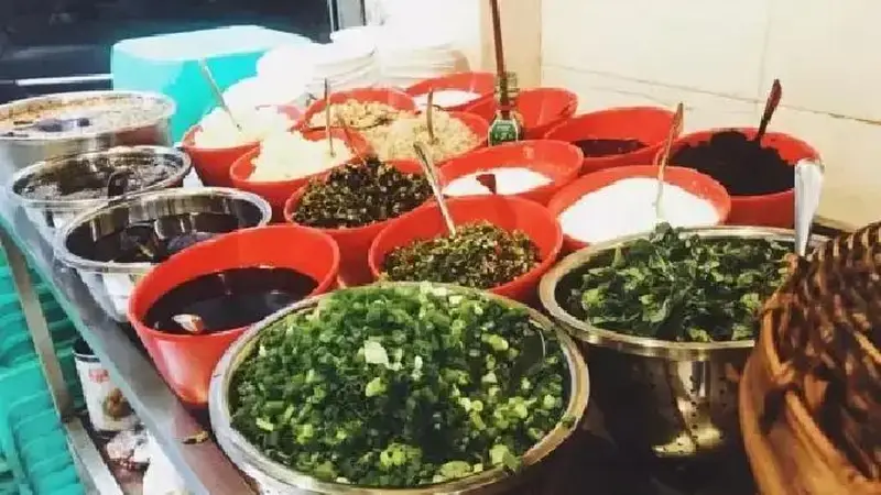 重庆江津一家开了20年的豆花饭店,一碗热乎巴烫,一口气可以干3碗大白饭