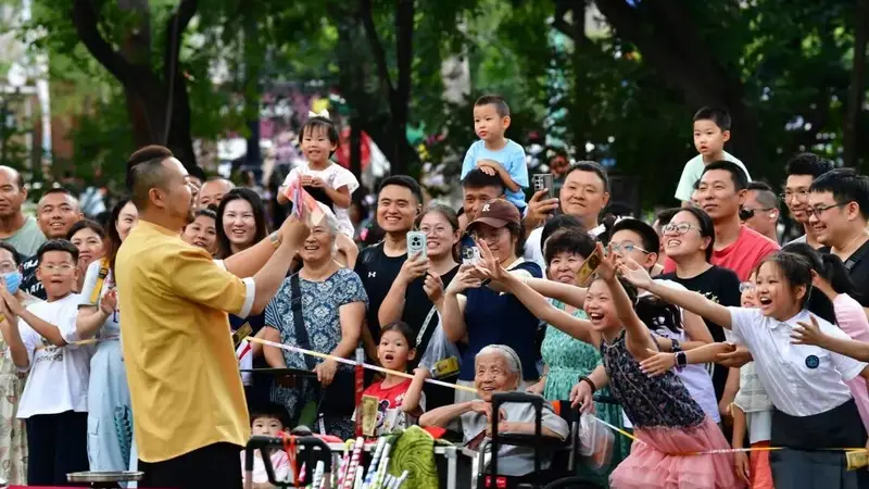 逛新民,为什么成了“新节俗”?