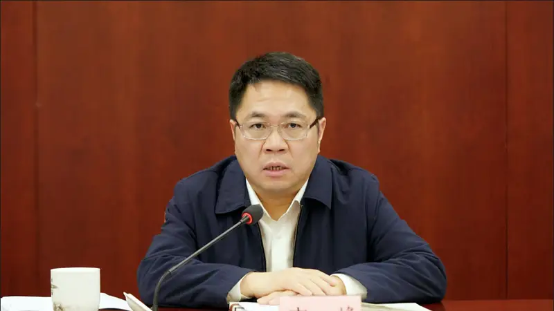 李峰任上海市青浦区代理区长