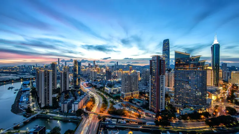 深圳上半年GDP增长5.8%:工业与外贸向上,消费与投资承压