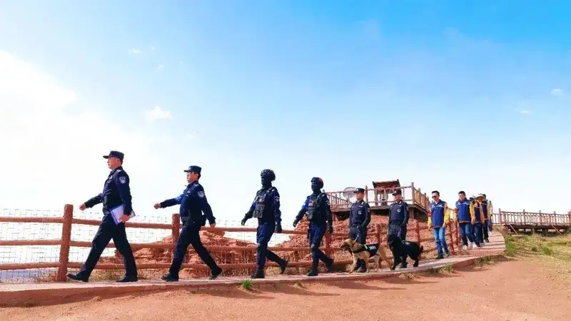 张掖公安:擦亮“旅游110”金招牌 护航“彩虹张掖”平安游