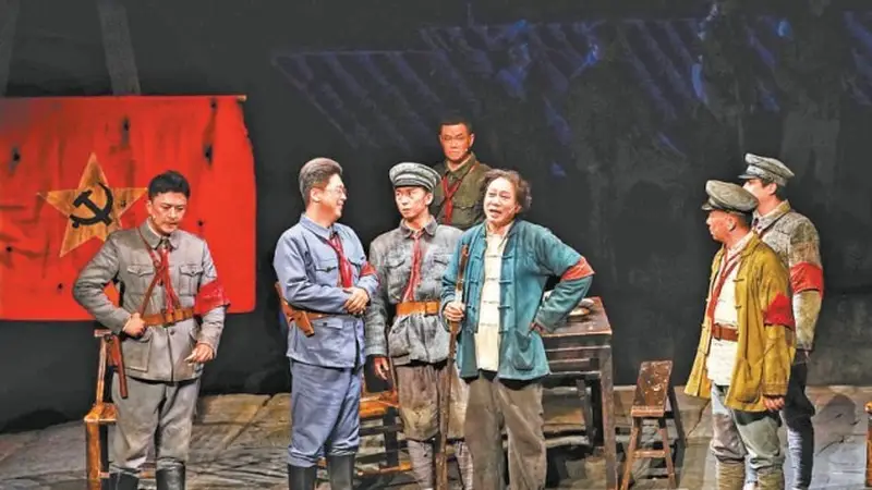 “演艺之都”这抹红跨越山海