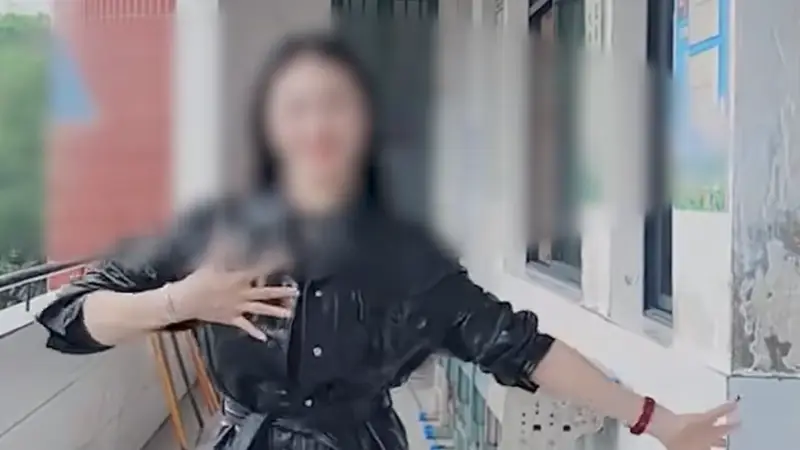 小学音乐老师在学校拍跳舞视频，被家长投诉“担心影响教学环境”，校方：已约谈，该老师将不会在校内拍短视频