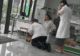3分26秒,南京59岁医生跪地救回不足两岁窒息幼儿,当事人:目前孩子无大碍
