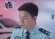 男子愤怒报警:大盘鸡怎么能有土豆,这是欺诈,90后民警耐心调解,最终老板免单;男子整盘吃完后不忘念叨:正宗大盘鸡哪有放土豆的