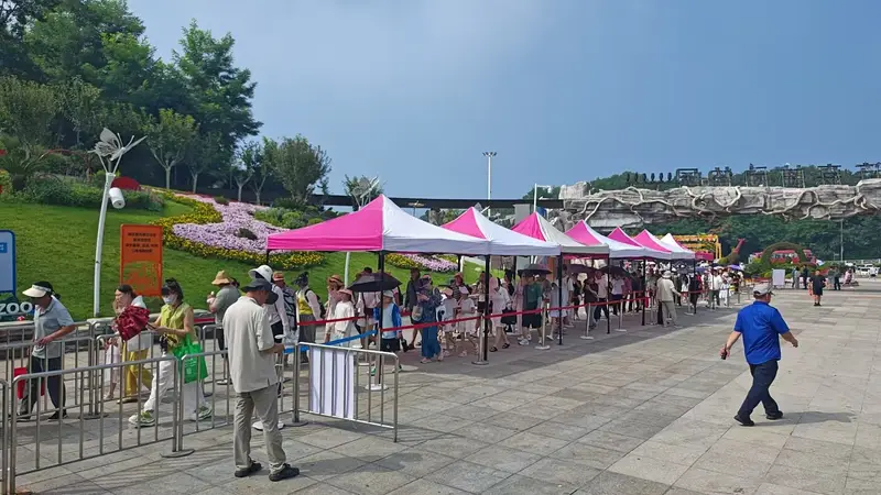 景区嘉年华齐“送凉” 大连温情守护观赛旅游双重高峰