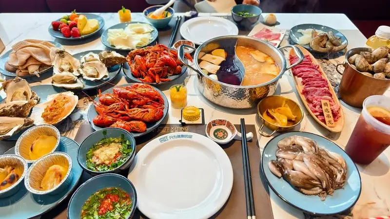 精致摆盘拉高菜品定价,漂亮饭获大量曝光,众多餐饮店入局抢客源
