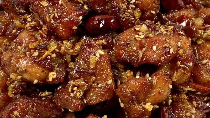 一口入魂的孜然椒麻鸡块：在家复刻烧烤摊的极致快乐