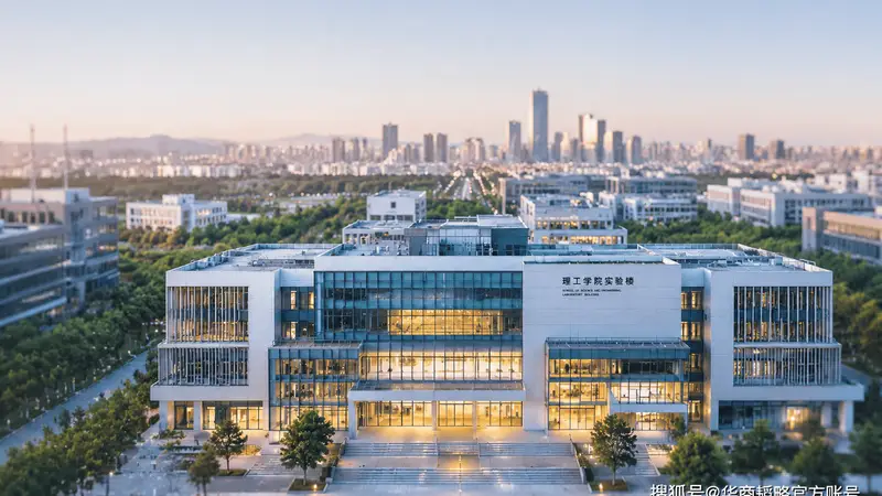 中国城市,正在全球抢大学