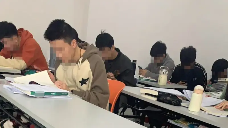 博士兼职专升本授课遭反咬“诈骗”:学生专业课考超160分,机构逼退2.5万元奖金