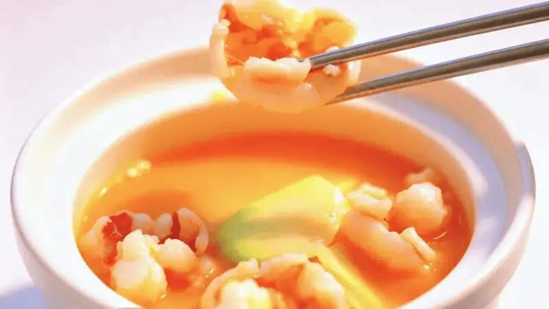 盘锦美食|西葫芦苇塘虾:苇虾清鲜葫芦嫩甜,金红醇汤一口鲜
