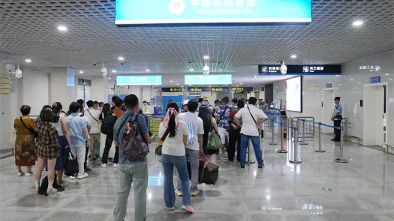 恩施口岸提前4个月突破3万人次 通关提速护航“世界级旅游目的地”